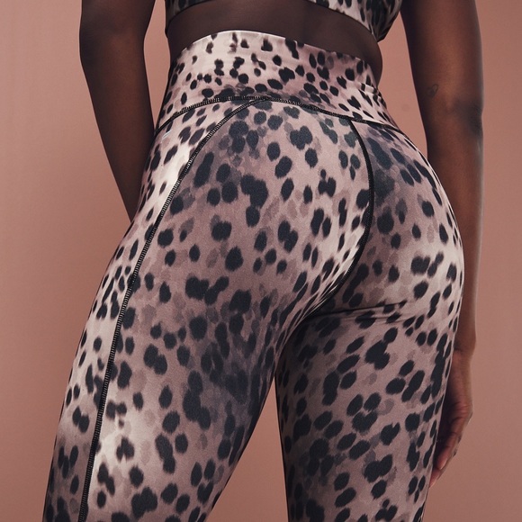 Fabletics leopard spotted powerhold workout leggings bra set - Picture 11 of 11